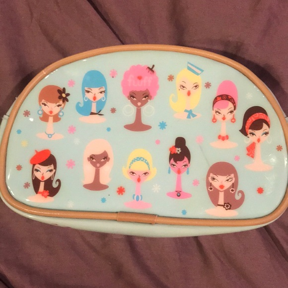 Makeup bag - Picture 2 of 3